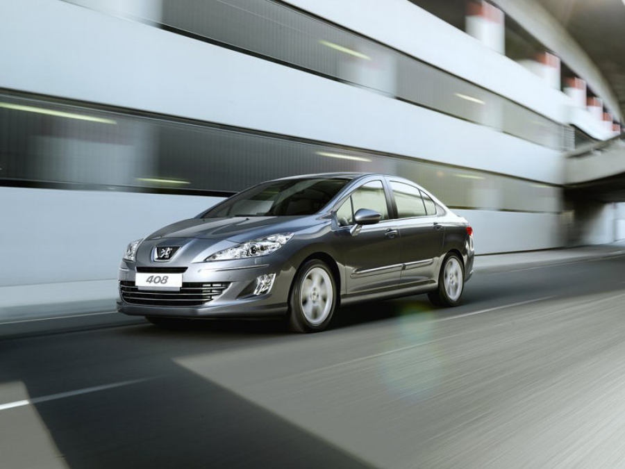 Peugeot планирует обновить седан 408 для российского рынка