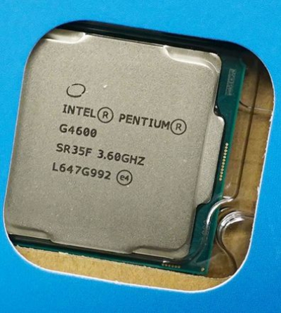 Процессоры Pentium поколения Kaby Lake действительно поддерживают Hyper-Threading